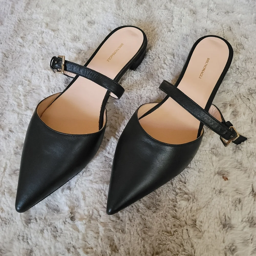 NEW Bruno Magli Pasha Mule Black Leather Pointed Toe Flat - Picture 4 of 6